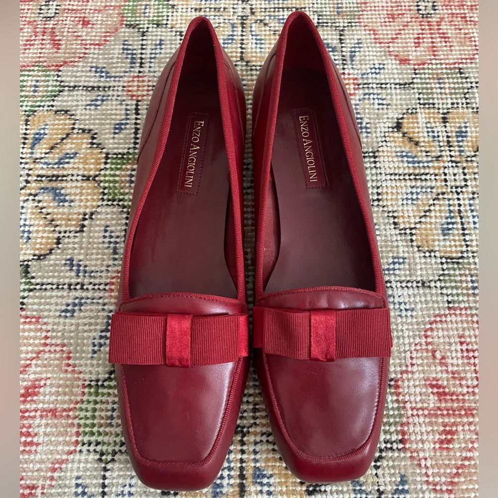 Vintage Enzo Angiolini bow flat